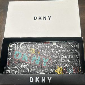 DKNY Large Zip Around Leather Wallet NYC Graffiti Vela
